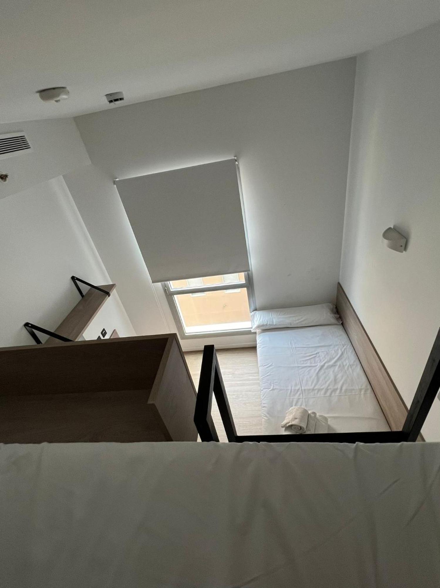 Micampus Barcelona Student Residence Bagian luar foto